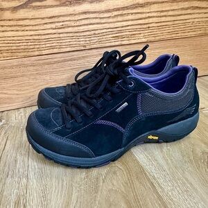 Dansko Paisley Shoes Womens Size 8 40 Waterproof Vibram Suede Walking Sneakers